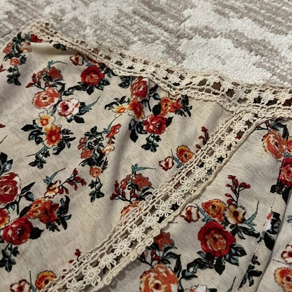 Rue21 Floral Kimono - Picture 5 of 5